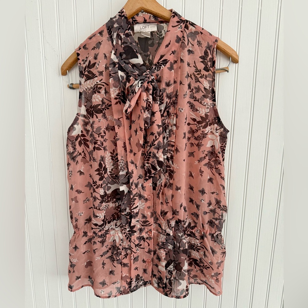 LOFT Blush Pink Floral Blouse Size SP with Tie-Neck